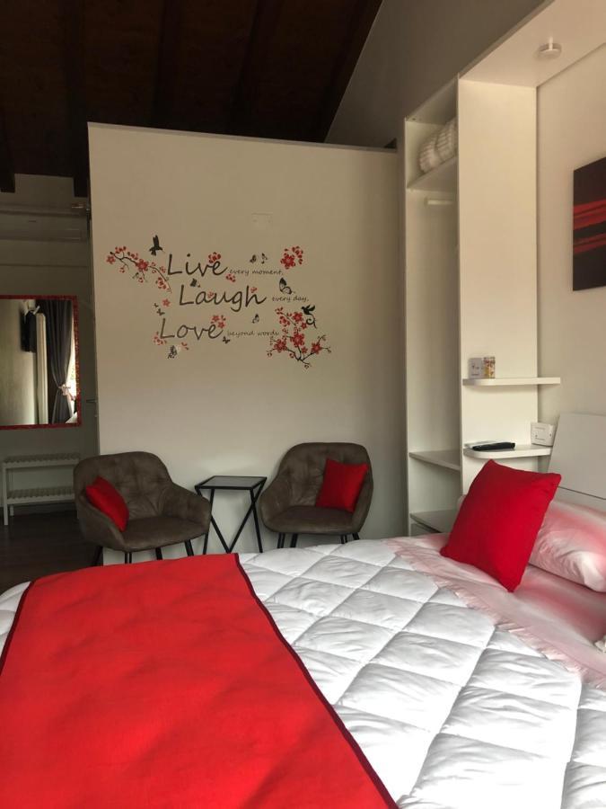 La Terrazza Sulle Vigne B&B Corte Franca Dış mekan fotoğraf