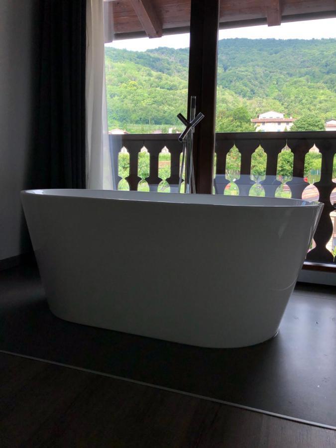 La Terrazza Sulle Vigne B&B Corte Franca Dış mekan fotoğraf