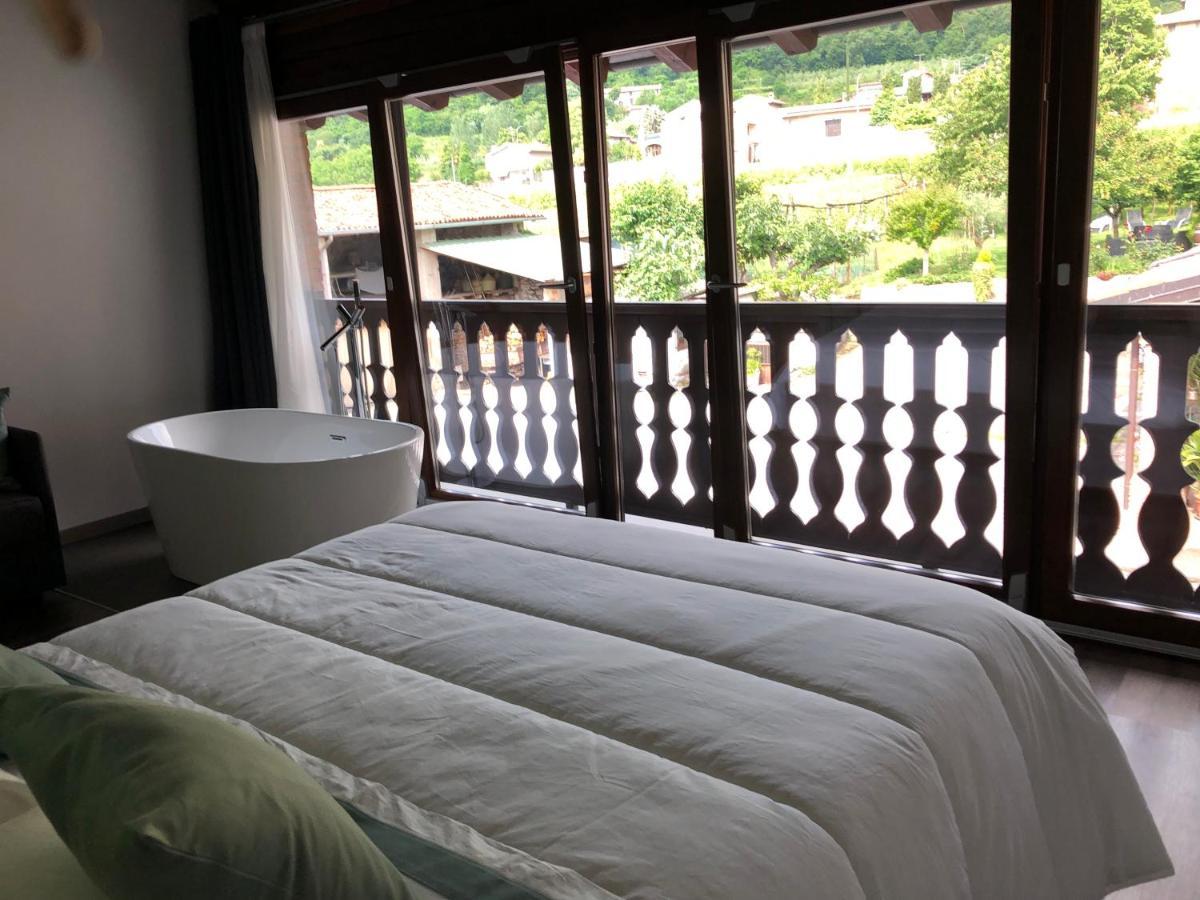 La Terrazza Sulle Vigne B&B Corte Franca Dış mekan fotoğraf