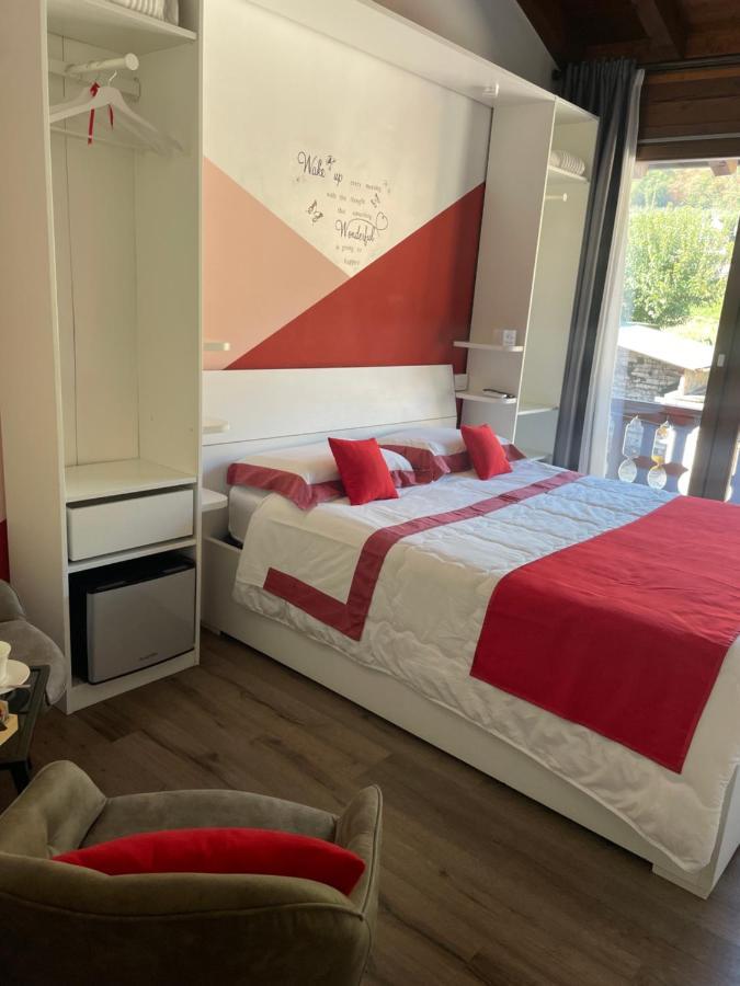 La Terrazza Sulle Vigne B&B Corte Franca Dış mekan fotoğraf