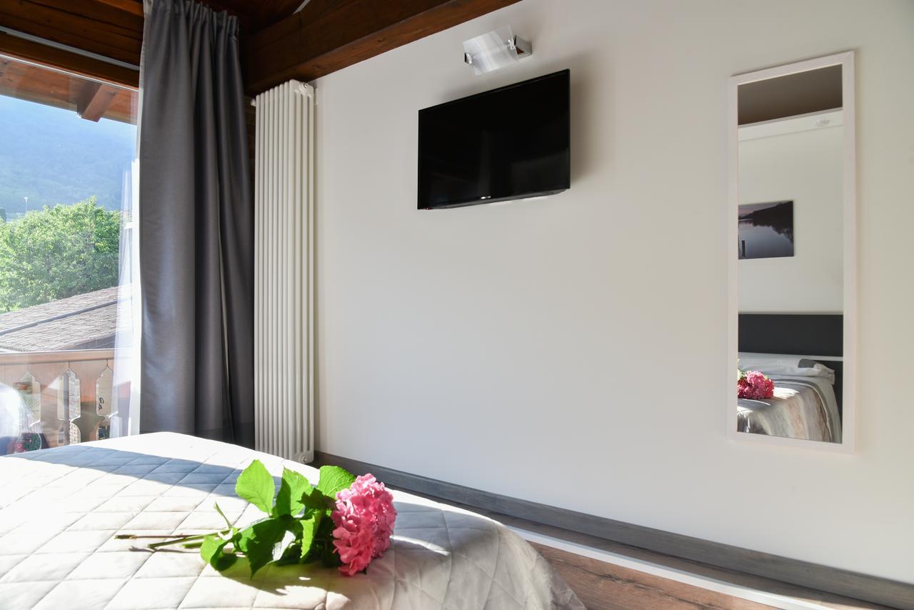 La Terrazza Sulle Vigne B&B Corte Franca Dış mekan fotoğraf